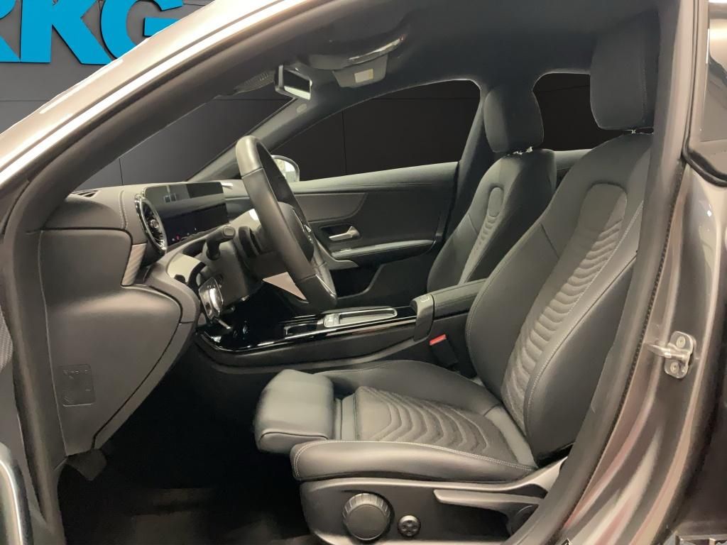 Mercedes-Benz CLA 180 2025