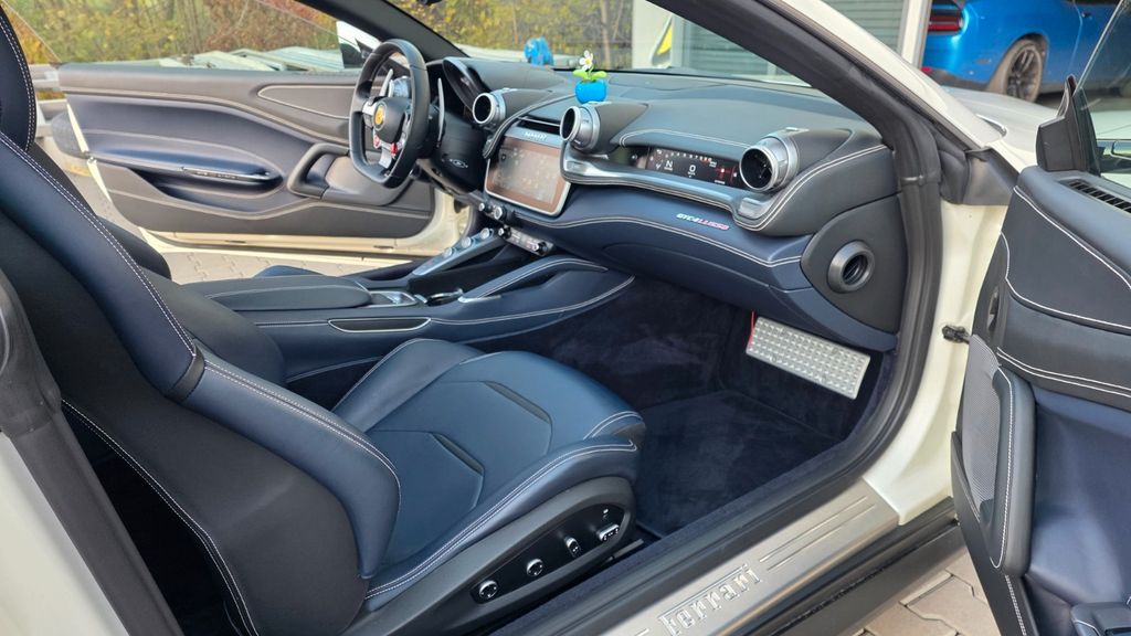 Ferrari GTC4Lusso 2016