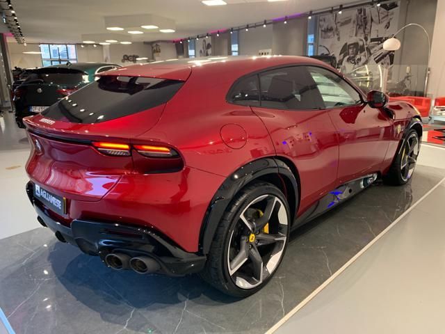 Ferrari Purosangue 2024