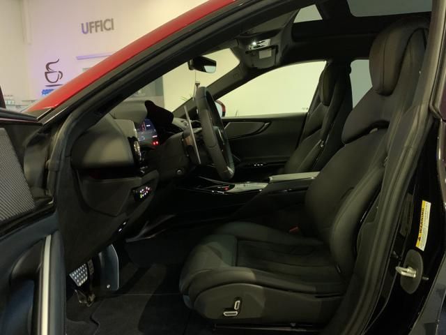 Ferrari Purosangue 2024