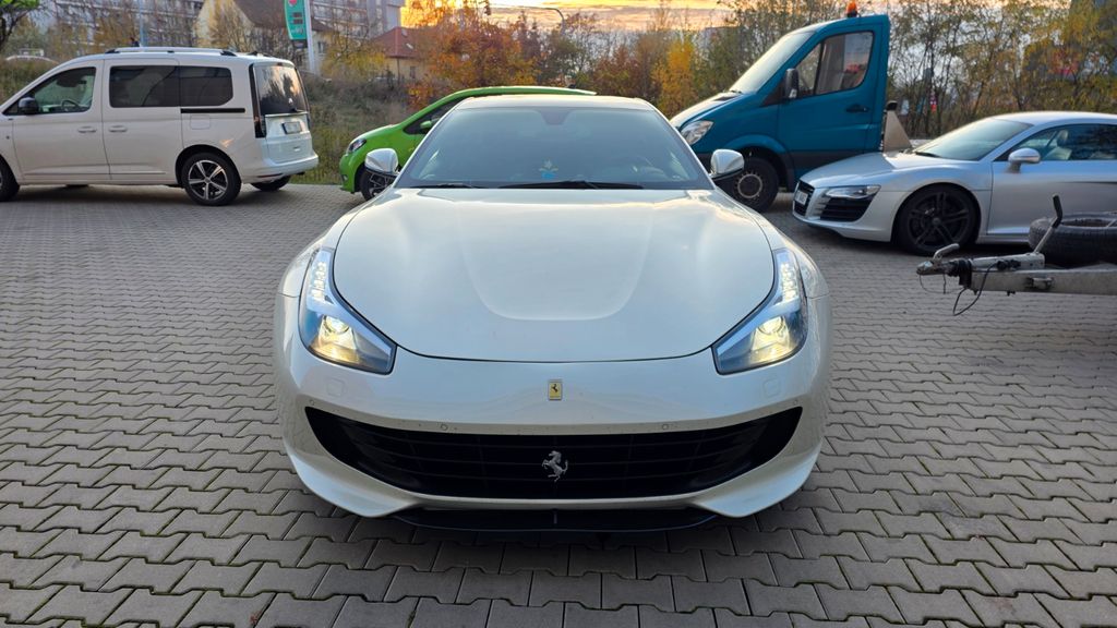Ferrari GTC4Lusso 2016