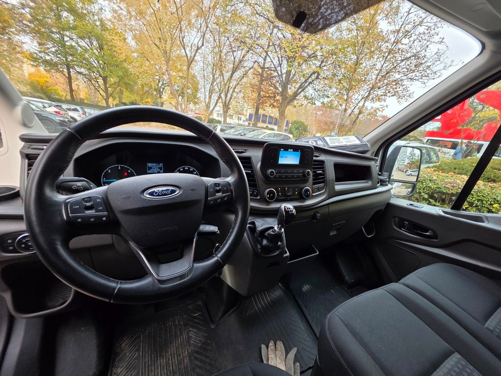Ford Transit 2021