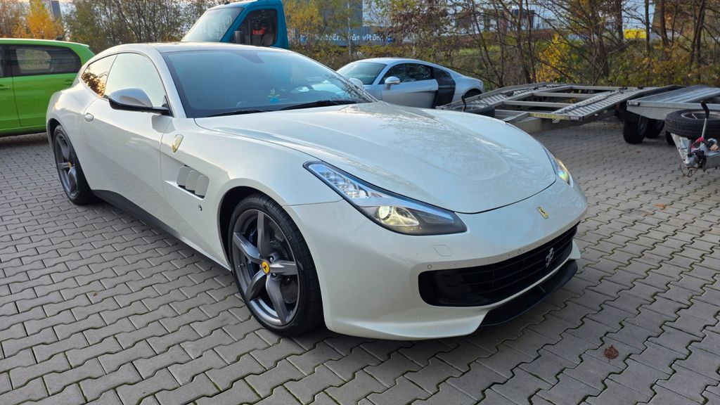 Ferrari GTC4Lusso 2016