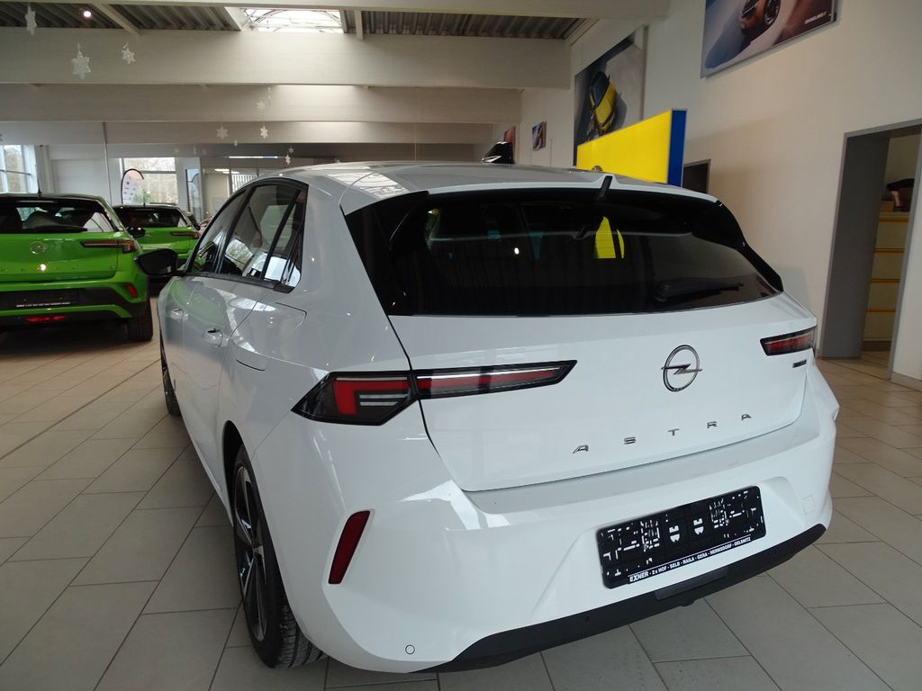 Opel Astra 2022