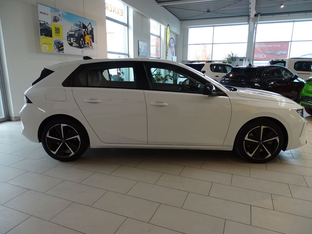 Opel Astra 2022