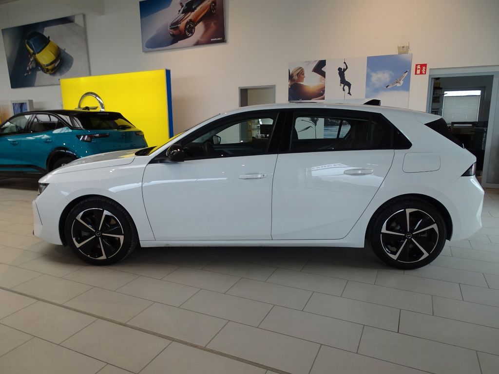Opel Astra 2022