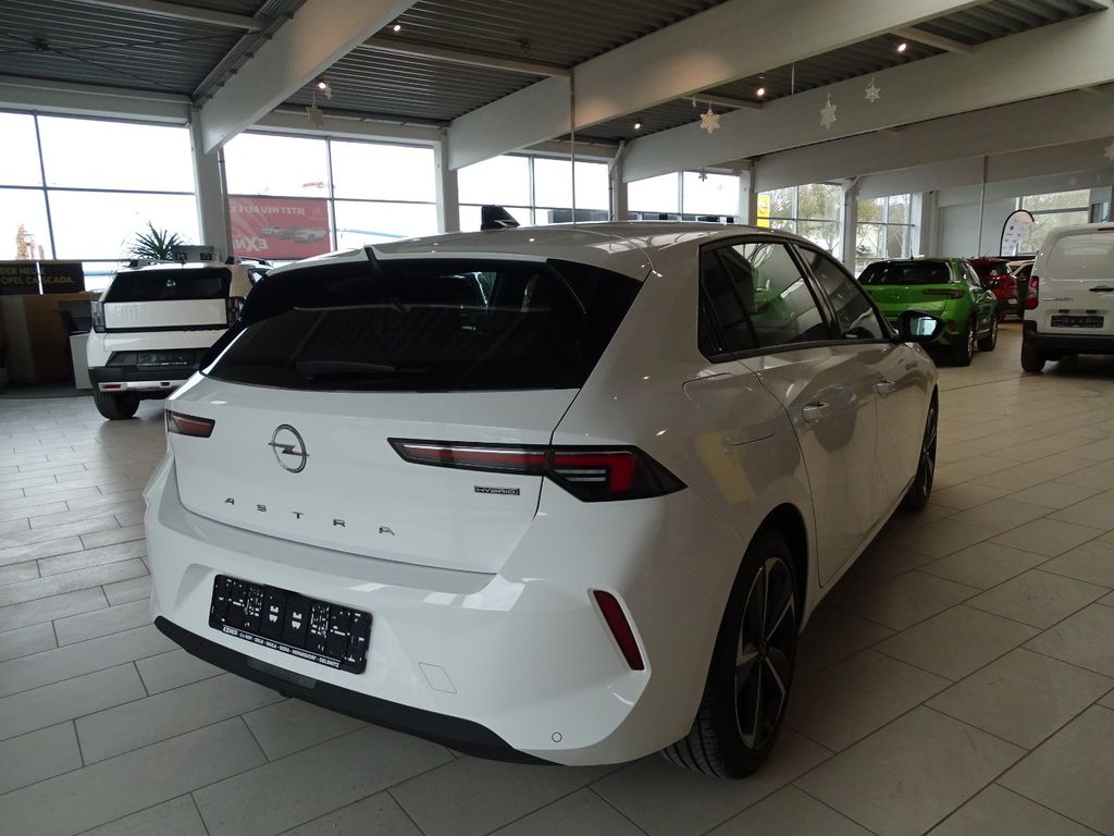 Opel Astra 2022