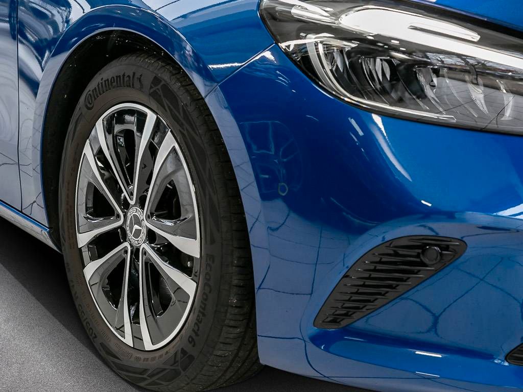 Mercedes-Benz B 220 2024