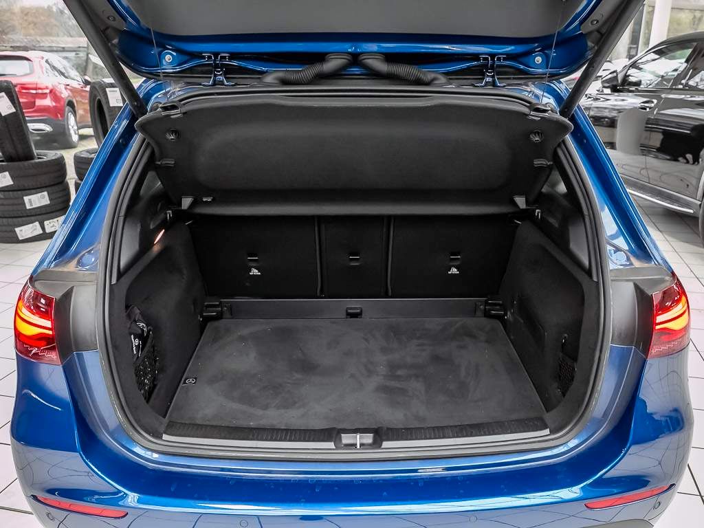 Mercedes-Benz B 220 2024