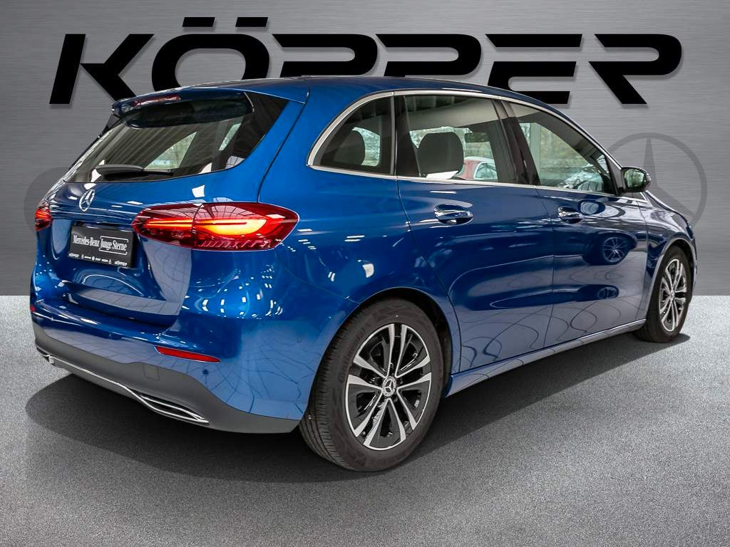 Mercedes-Benz B 220 2024