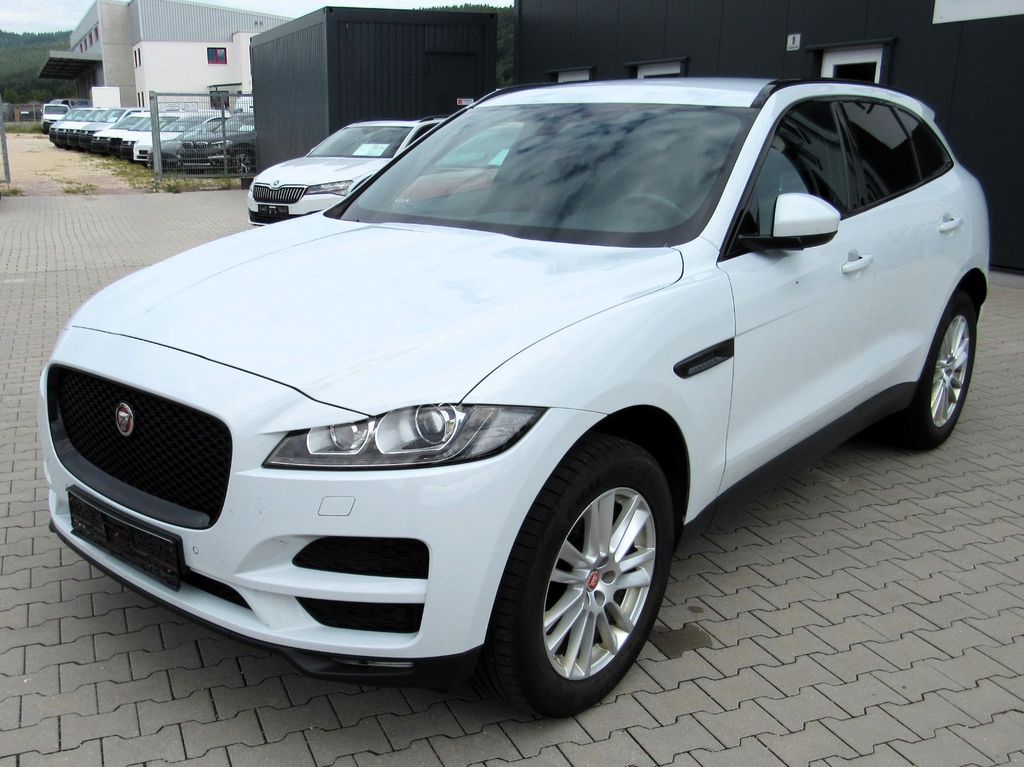 Jaguar F-Pace 2016