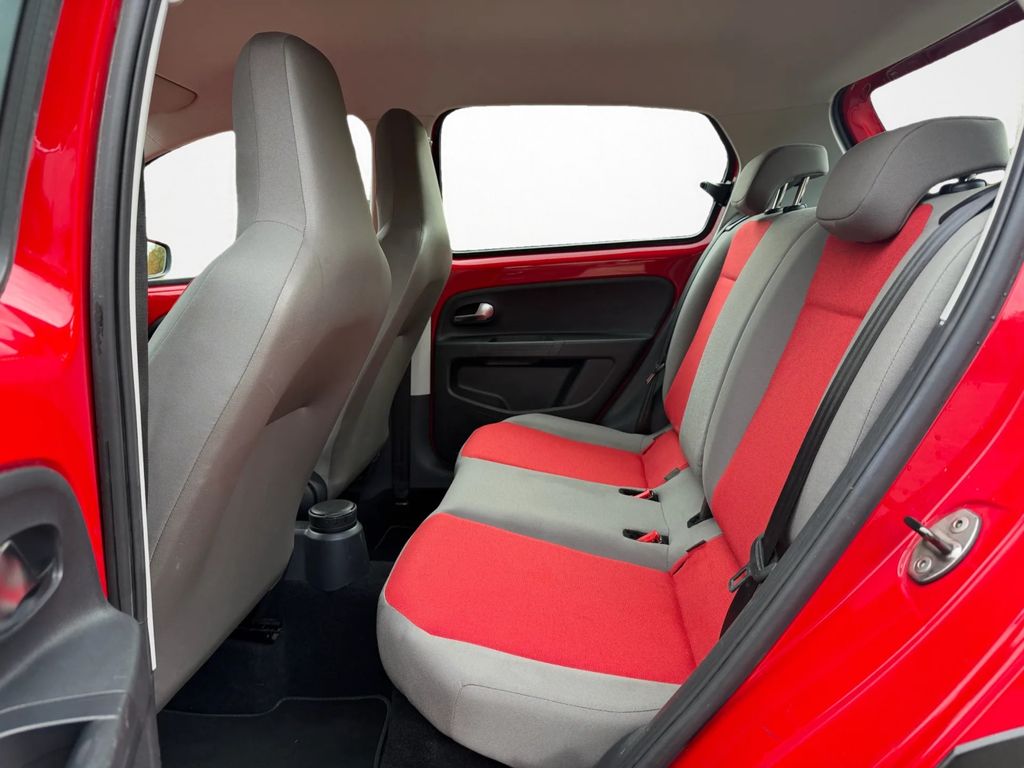 Volkswagen up! 2014