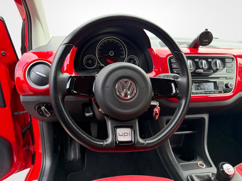 Volkswagen up! 2014