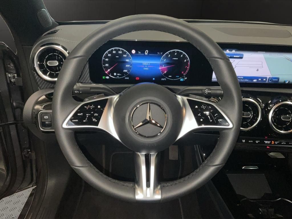 Mercedes-Benz CLA 180 2025