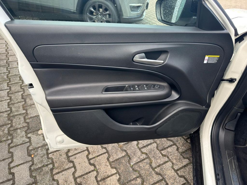 Alfa Romeo Junior 2025