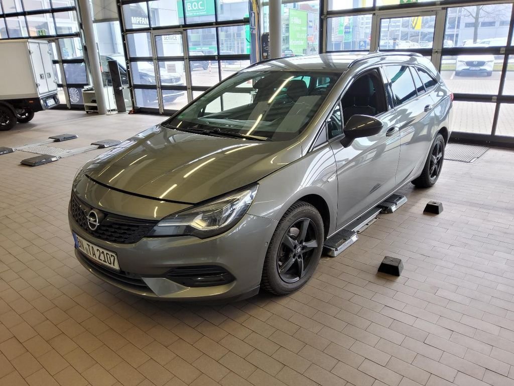 Opel Astra 2021