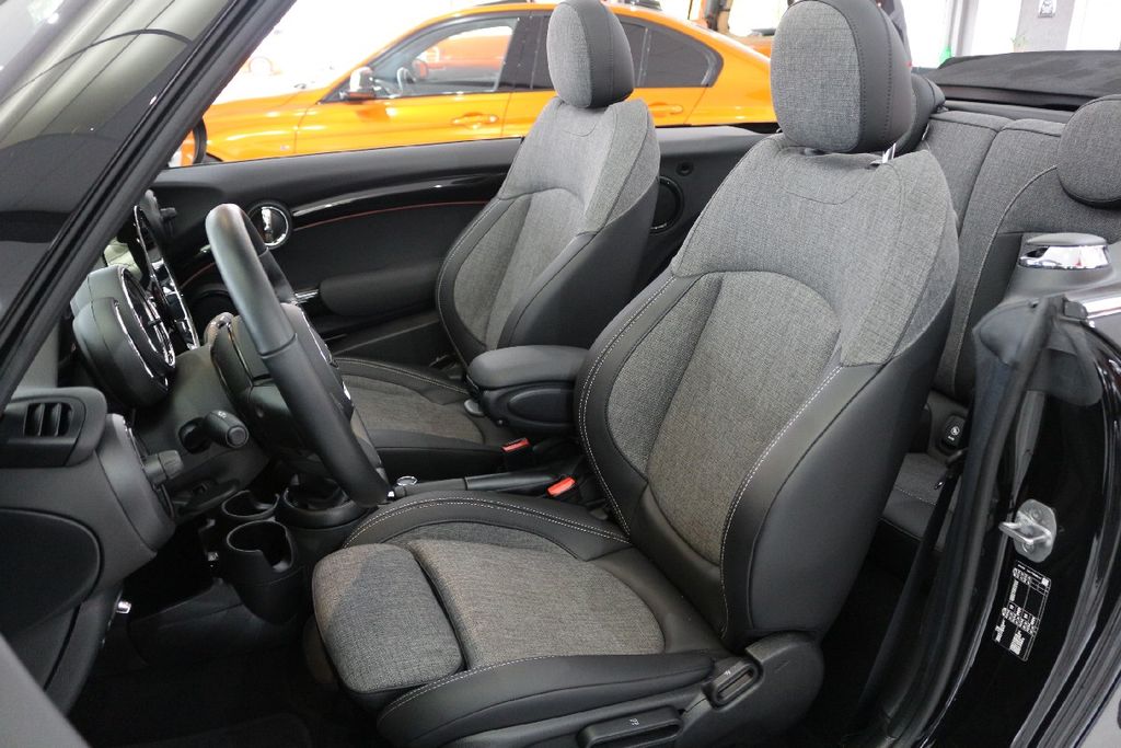 MINI One Cabrio 2022