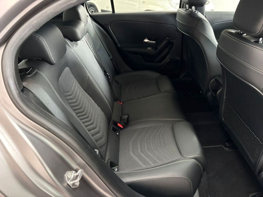 Mercedes-Benz A 180 2021