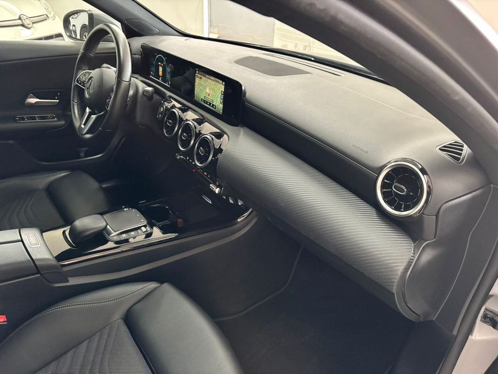 Mercedes-Benz A 180 2021