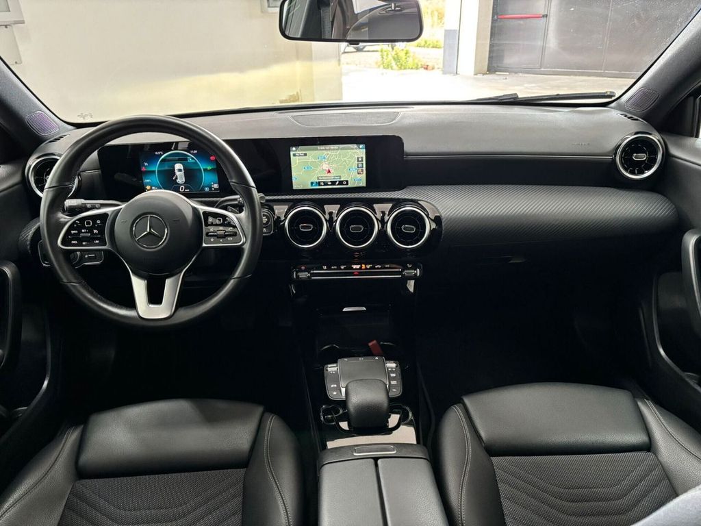 Mercedes-Benz A 180 2021