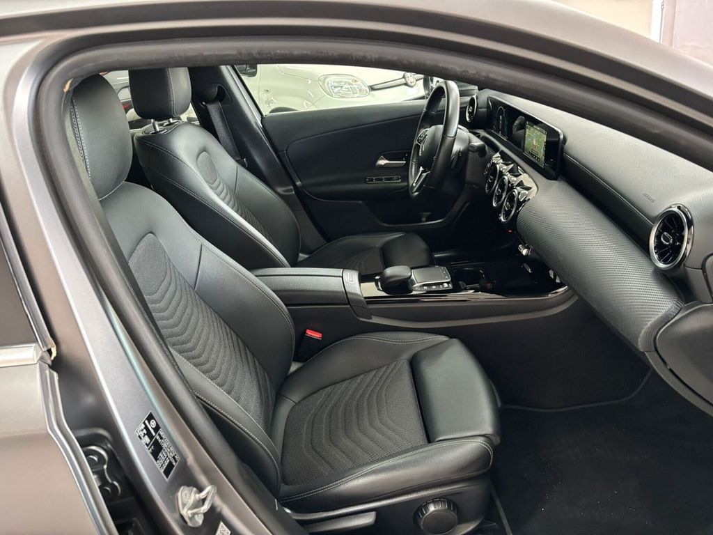 Mercedes-Benz A 180 2021