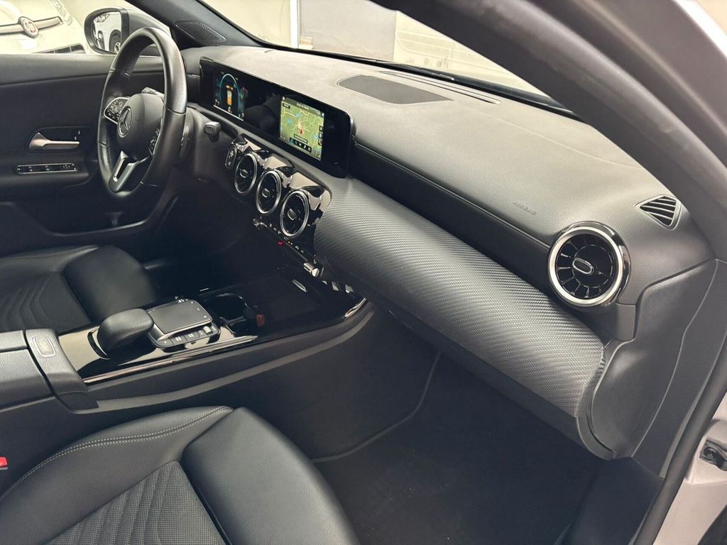 Mercedes-Benz A 180 2021