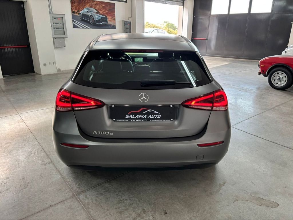 Mercedes-Benz A 180 2021