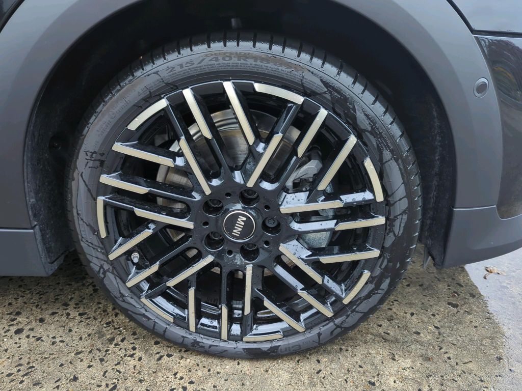 MINI Cooper Cabrio 2024