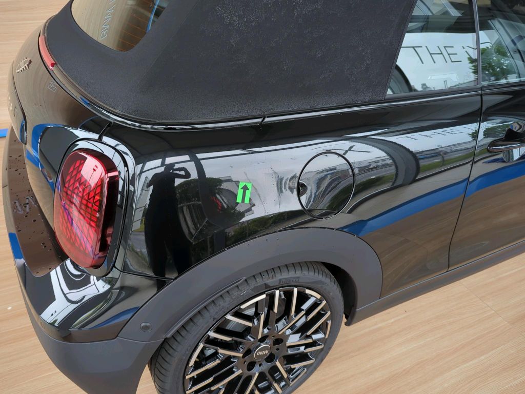 MINI Cooper Cabrio 2024