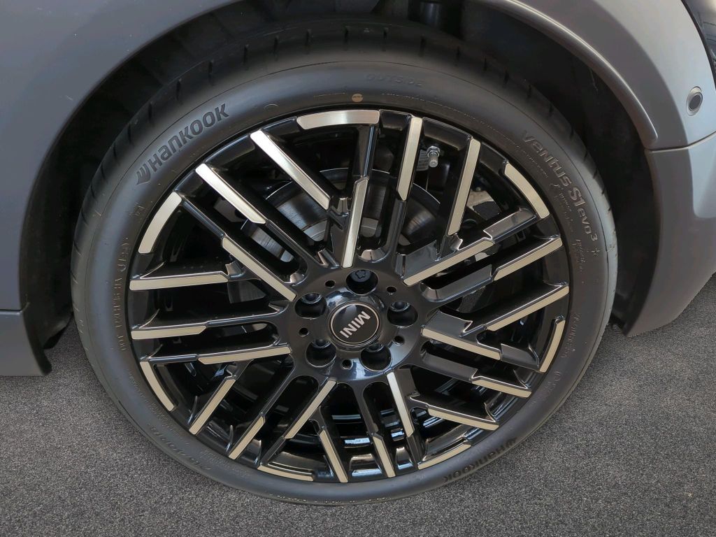 MINI Cooper Cabrio 2024