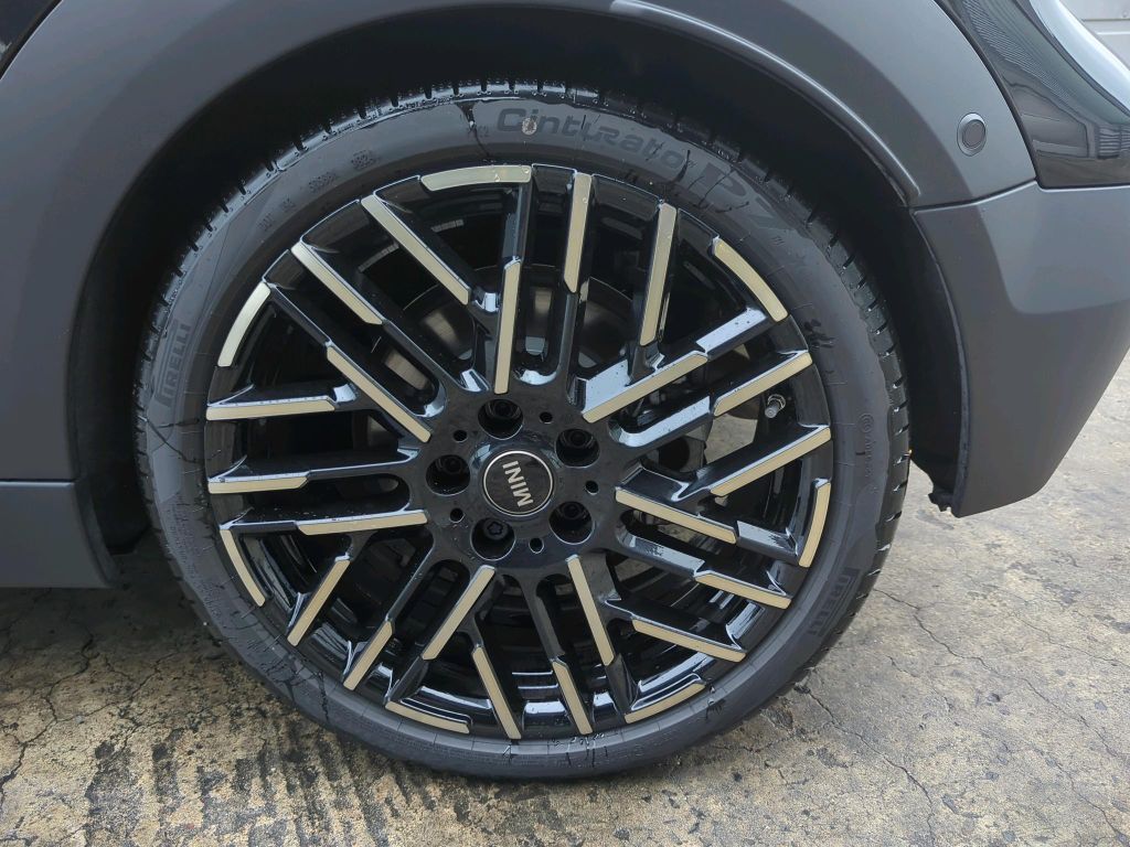 MINI Cooper Cabrio 2024