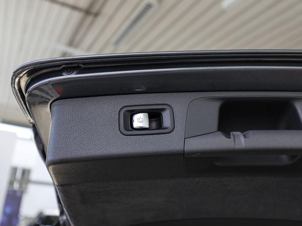 Mercedes-Benz E 300 2023