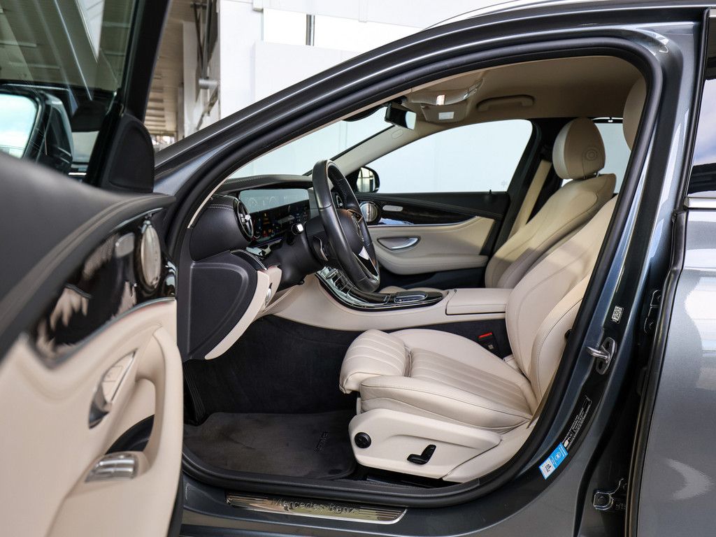 Mercedes-Benz E 300 2023