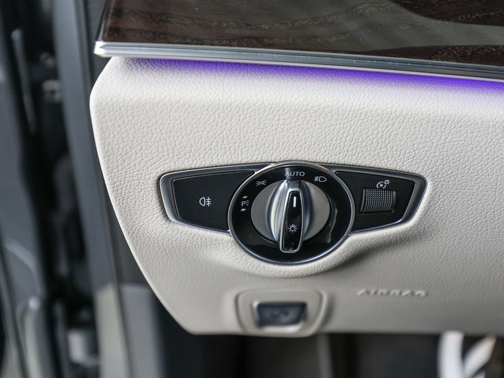 Mercedes-Benz E 300 2023