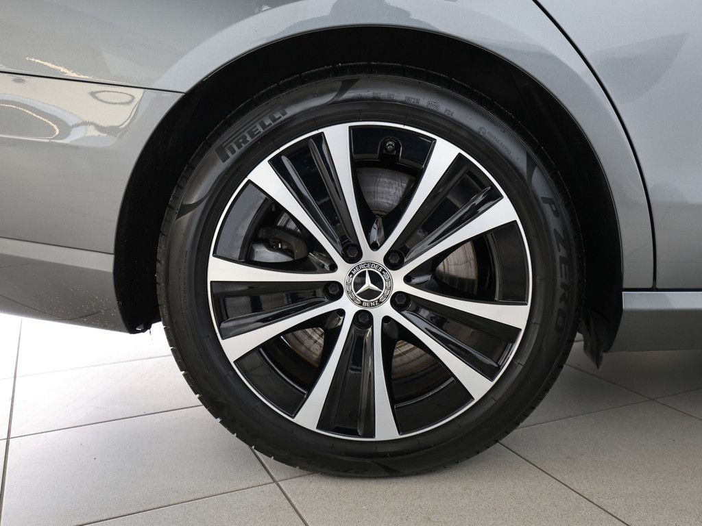 Mercedes-Benz E 300 2023