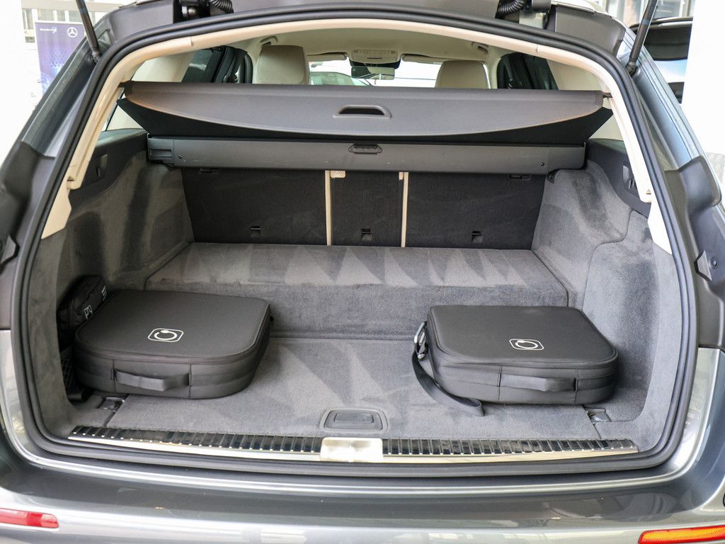 Mercedes-Benz E 300 2023