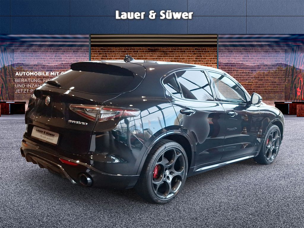 Alfa Romeo Stelvio 2023