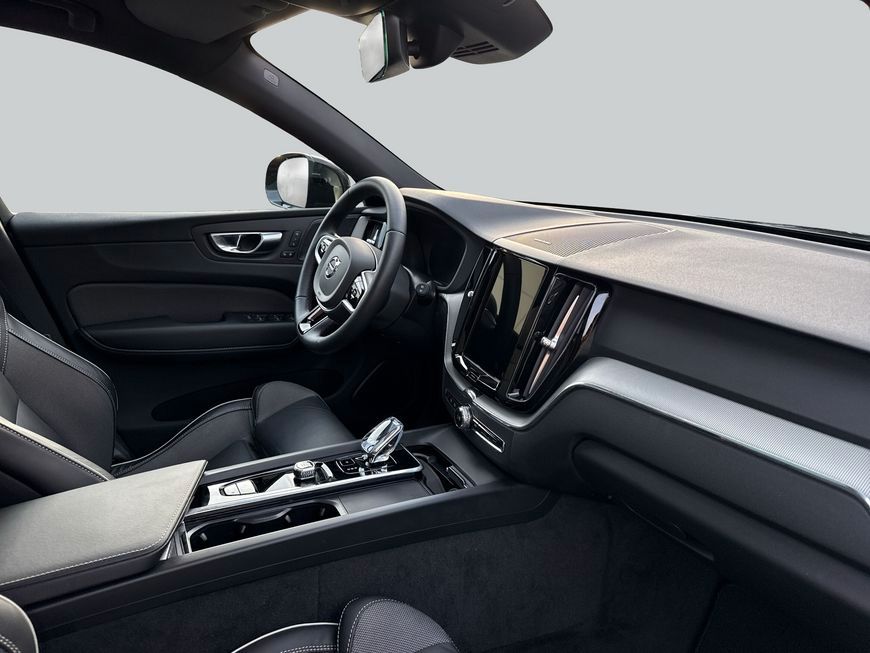 Volvo XC60 2025