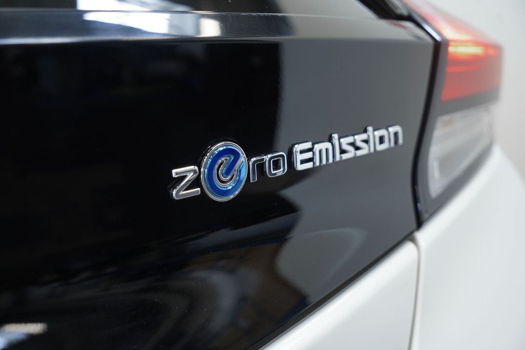Nissan Leaf 2021