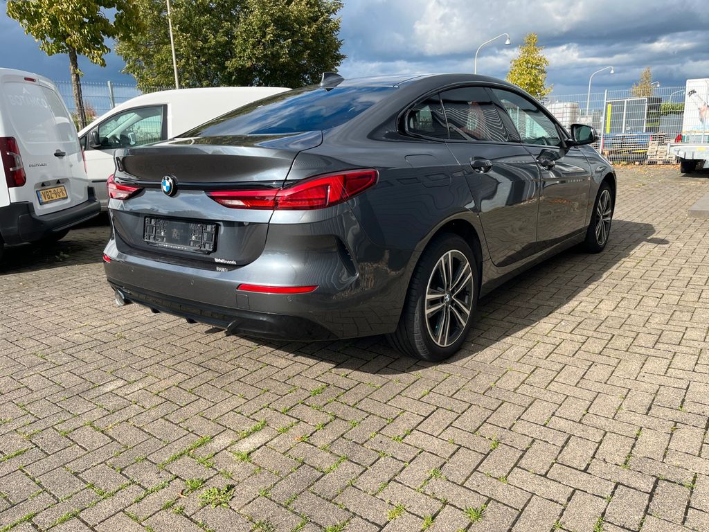 BMW 216 2020