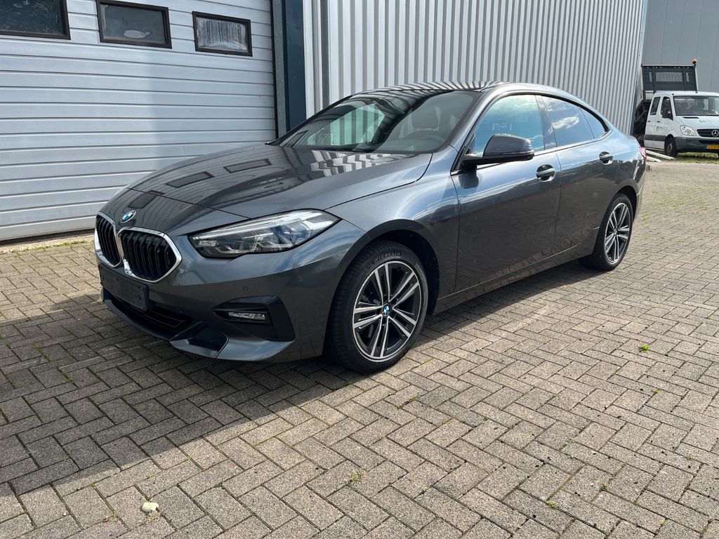 BMW 216 2020