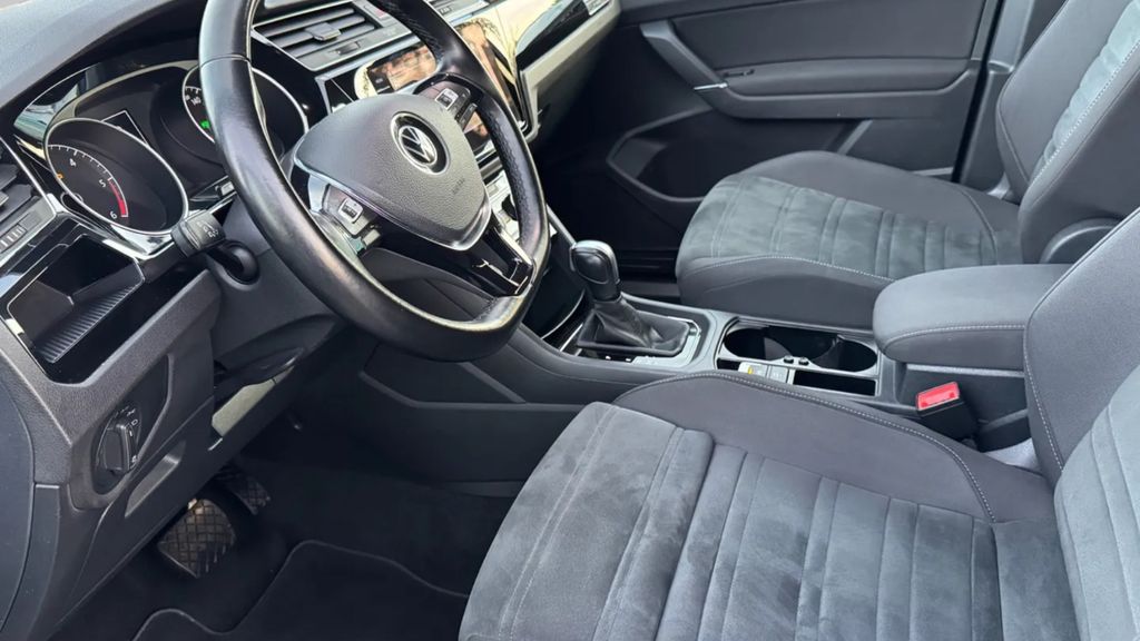 Volkswagen Touran 2021