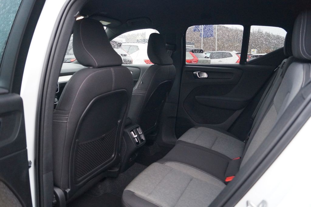Volvo XC40 2024