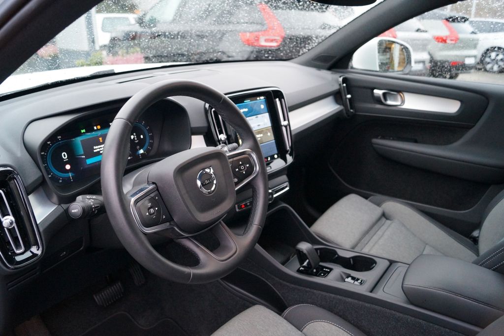 Volvo XC40 2024
