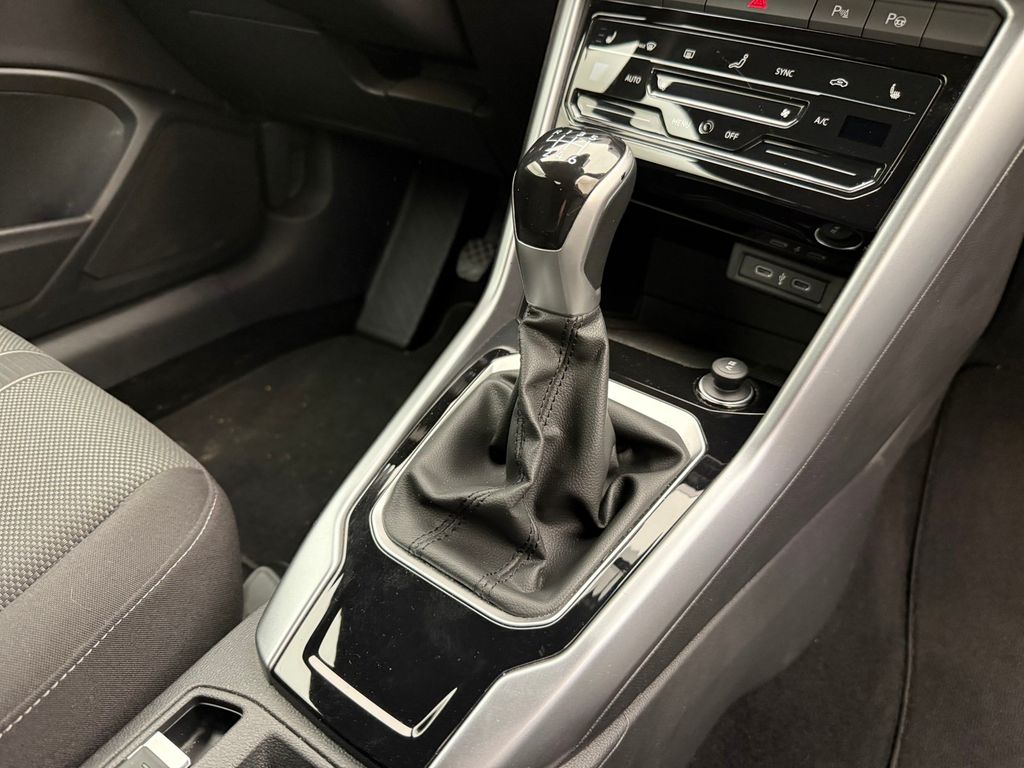 Volkswagen T-Roc 2023