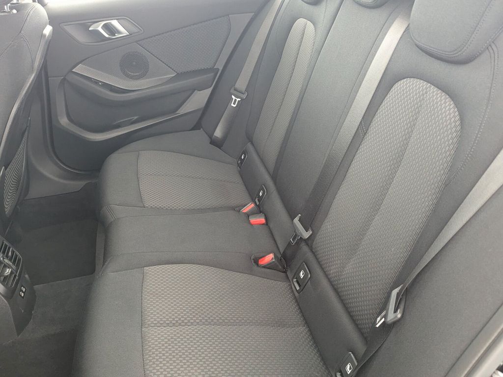BMW 118 2021