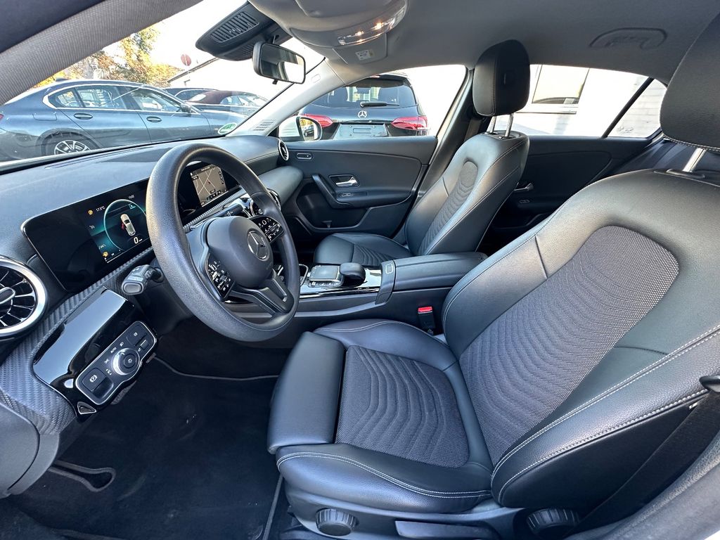 Mercedes-Benz A 180 2022