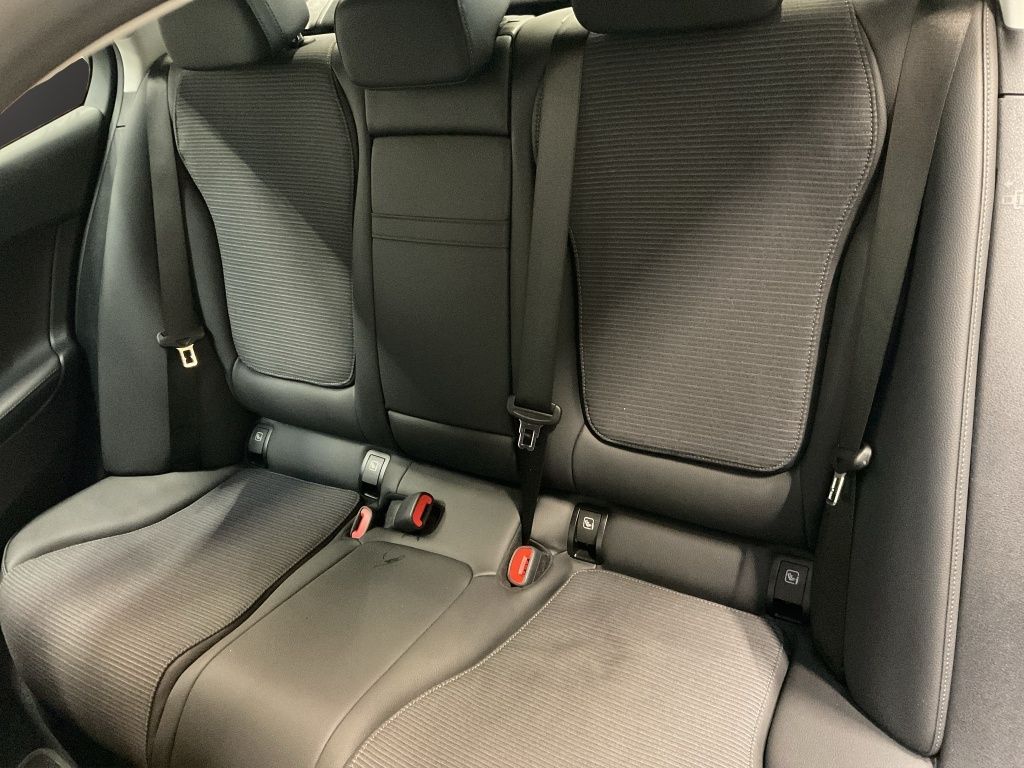 Mercedes-Benz C 200 2024