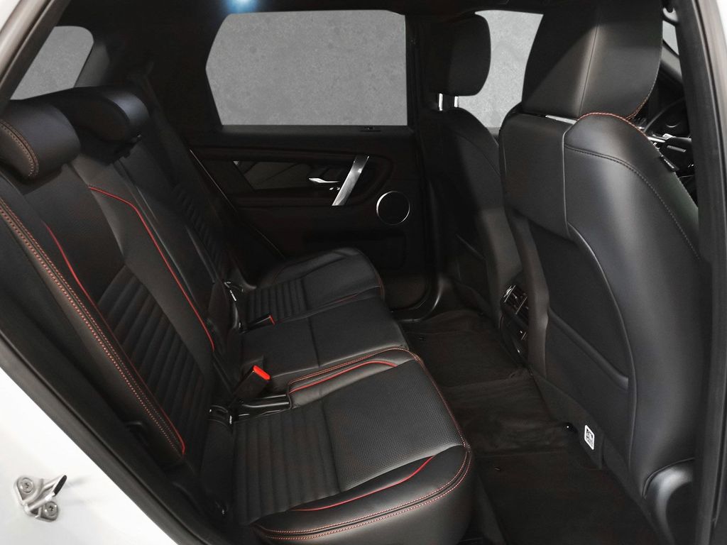 Land Rover Discovery Sport 2021