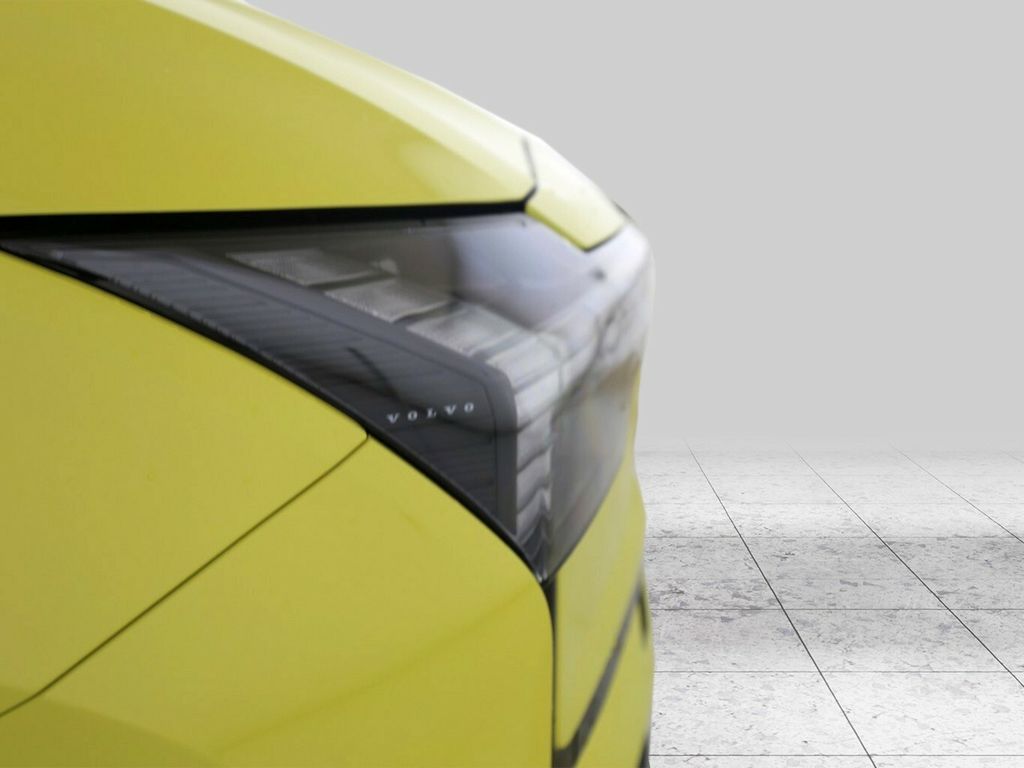 Volvo EX30 2025